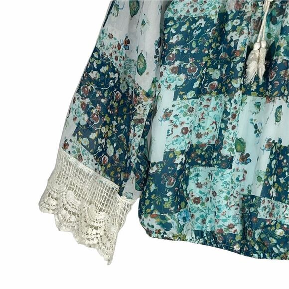 Beautees Blue and Green Floral Blouse laced Wrist - Picture 10 of 15